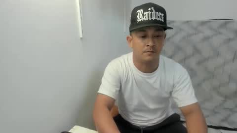 Snapshot of allen_69xx chatting on 12.19.25 allen online show from 12.19.25