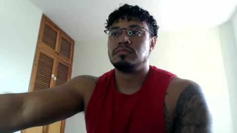 Snapshot of allen_ferrer10 chatting on 05.24.26 allen_ferrer10 online show from 05.24.26