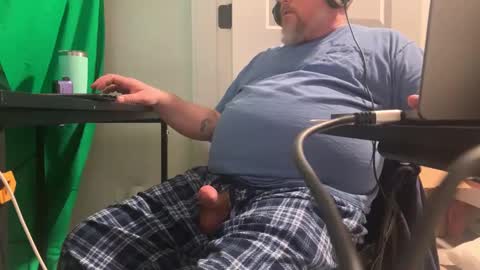 Allergictolove online show from 02.19.25