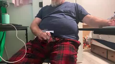 Allergictolove online show from 11.05.25