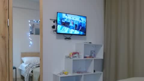 Snapshot of allexandraxxx chatting on 01.29.25 allexandraxxx online show from 01.29.25