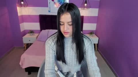 Snapshot of alli_cooper chatting on 12.22.24 Ali online show from 12.22.24