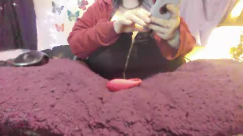 Alli Kat online show from 12.22.24