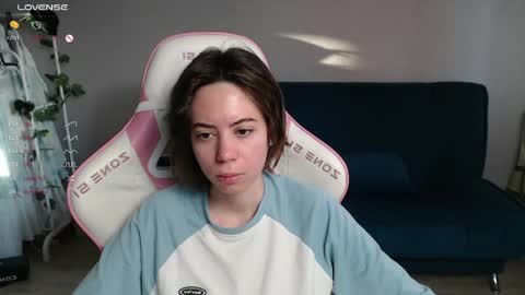 Snapshot of allie_hazie chatting on 04.28.26 alice online show from 04.28.26