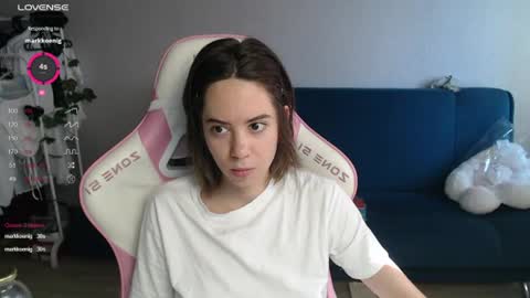 Snapshot of allie_hazie chatting on 07.02.26 alice online show from 07.02.26