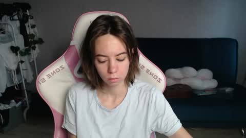 Snapshot of allie_hazie chatting on 07.13.26 alice online show from 07.13.26