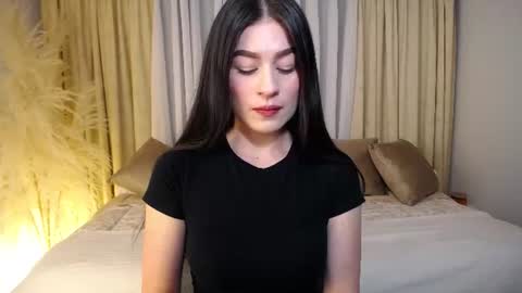 Snapshot of allierose_ chatting on 06.14.26 Allie online show from 06.14.26