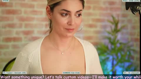 Snapshot of alliesynns chatting on 01.20.25 Allie online show from 01.20.25