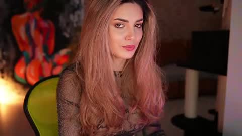 Snapshot of alliesynns chatting on 02.16.25 Allie online show from 02.16.25