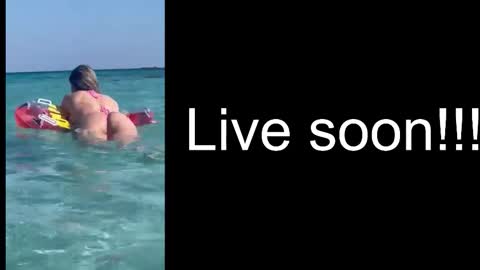 Snapshot of alliesynns chatting on 10.04.25 Allie online show from 10.04.25