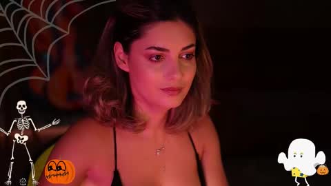 Snapshot of alliesynns chatting on 10.09.25 Allie online show from 10.09.25