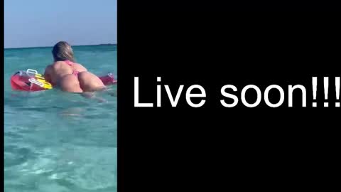 Snapshot of alliesynns chatting on 10.27.25 Allie online show from 10.27.25