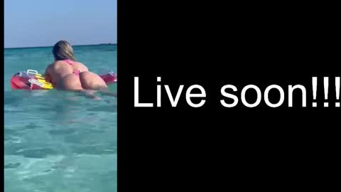 Snapshot of alliesynns chatting on 11.29.25 Allie online show from 11.29.25