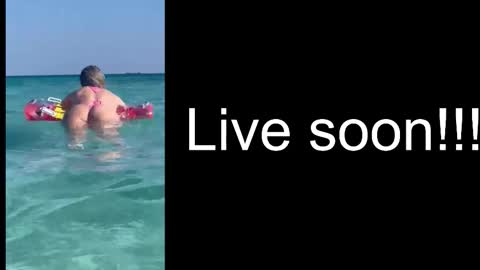 Snapshot of alliesynns chatting on 11.30.25 Allie online show from 11.30.25