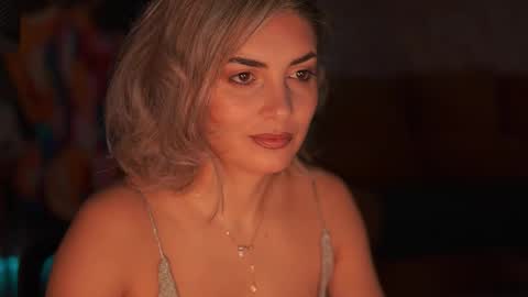 Snapshot of alliesynns chatting on 12.02.25 Allie online show from 12.02.25