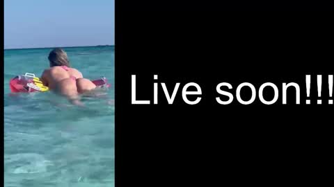 Snapshot of alliesynns chatting on 12.04.25 Allie online show from 12.04.25