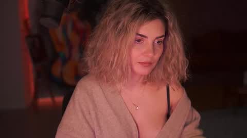 Snapshot of alliesynns chatting on 01.07.26 Allie online show from 01.07.26