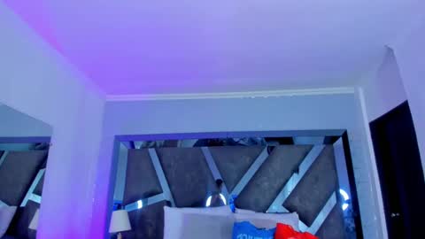    online show from 03.03.25