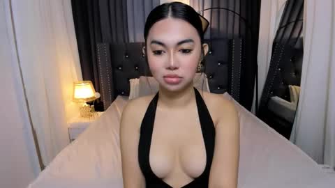 Snapshot of allison_maive chatting on 09.15.25 Allison online show from 09.15.25