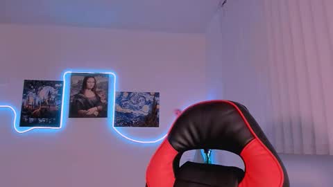 Snapshot of allison_starmodel chatting on 11.30.25 allison_starmodel online show from 11.30.25