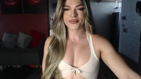 Snapshot of allisonfit chatting on 05.15.26 Allison Victoria online show from 05.15.26