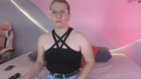 Snapshot of allisonroberts_ chatting on 05.02.26 Alli online show from 05.02.26