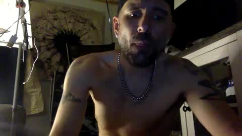 Snapshot of allitrunnin chatting on 10.01.25 allitrunnin online show from 10.01.25