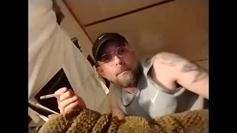 Snapshot of allitrunnin chatting on 11.23.25 allitrunnin online show from 11.23.25