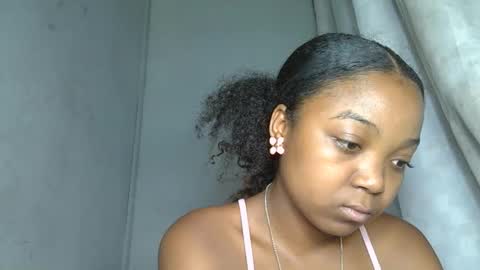 allizida01 online show from 12.21.25