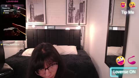 Snapshot of alllyson_ chatting on 05.21.26 alison online show from 05.21.26