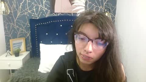 Snapshot of alllyson_ chatting on 05.25.26 alison online show from 05.25.26