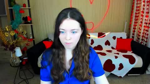 alluringeyess online show from 02.28.26