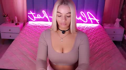 AlwaysHot online show from 02.25.26