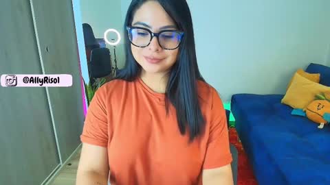 Snapshot of ally_riso chatting on 03.03.25 Ally help me reach 100 satisfaid online show from 03.03.25