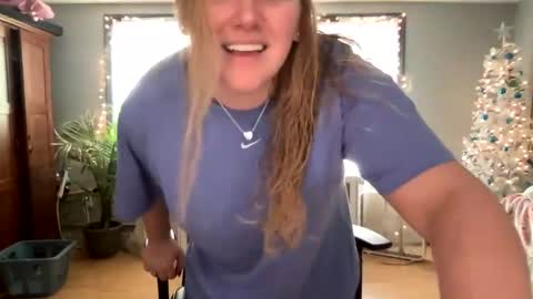 Snapshot of allyanalangel chatting on 12.27.24 allyanalangel online show from 12.27.24