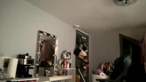 Snapshot of allyanalangel chatting on 01.02.25 allyanalangel online show from 01.02.25