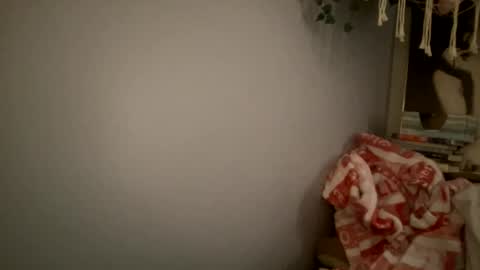 Snapshot of allyanalangel chatting on 01.28.25 allyanalangel online show from 01.28.25