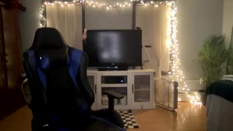 Snapshot of allyanalangel chatting on 02.04.25 allyanalangel online show from 02.04.25