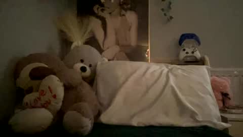 Snapshot of allyanalangel chatting on 02.08.25 allyanalangel online show from 02.08.25