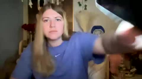 Snapshot of allyanalangel chatting on 02.15.25 allyanalangel online show from 02.15.25