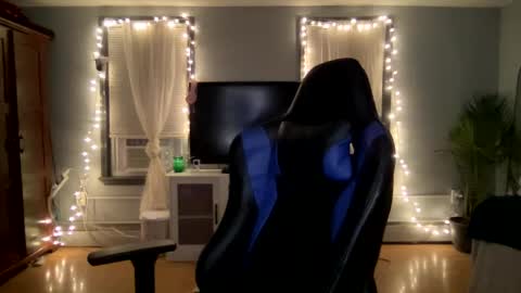 Snapshot of allyanalangel chatting on 03.05.25 allyanalangel online show from 03.05.25