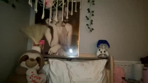 Snapshot of allyanalangel chatting on 03.09.25 allyanalangel online show from 03.09.25