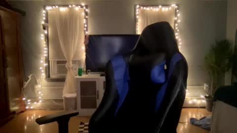 Snapshot of allyanalangel chatting on 03.09.25 allyanalangel online show from 03.09.25