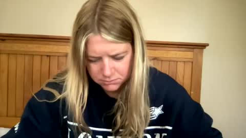 Snapshot of allyanalangel chatting on 09.09.25 allyanalangel online show from 09.09.25