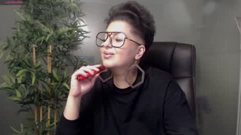         online show from 01.25.25