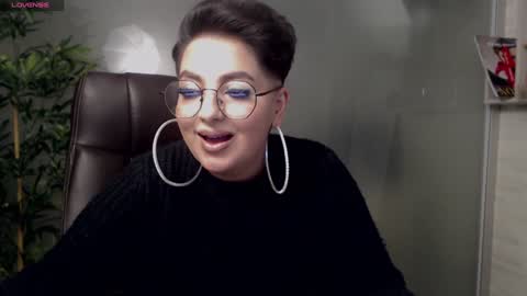         online show from 02.02.25