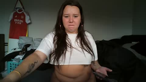 Snapshot of allylove2626 chatting on 09.10.25 allylove2626 online show from 09.10.25