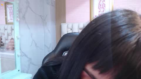 Allysa  online show from 11.15.25