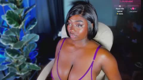 Snapshot of almaahotxxx chatting on 06.11.26 almaahotxxx online show from 06.11.26