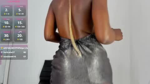 Snapshot of almasaennz chatting on 02.11.25   online show from 02.11.25